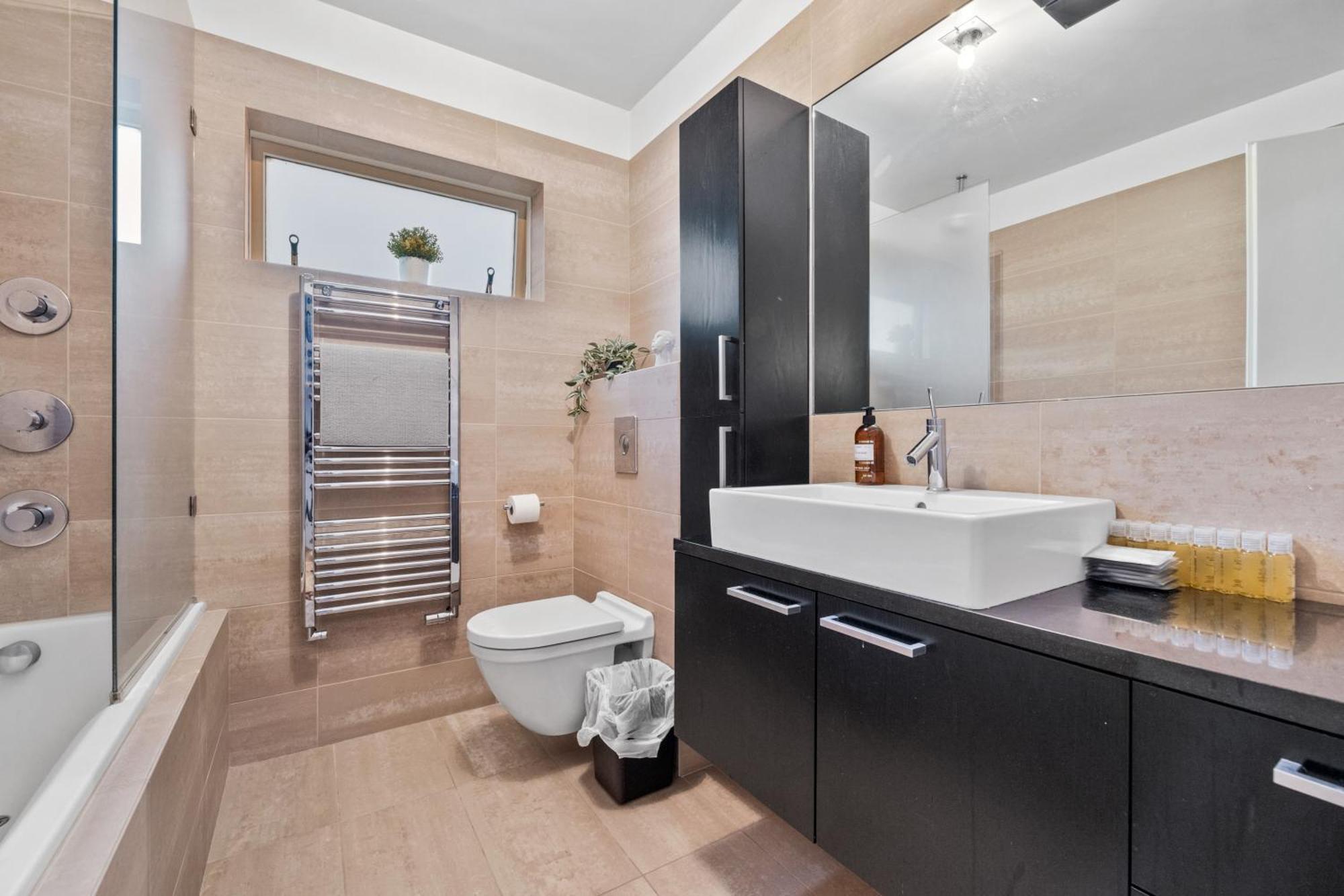 Penthouse On The Shopping Street-free Parking Appartement